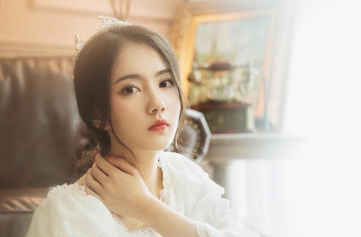 根据肤质选择久久亚洲精华液